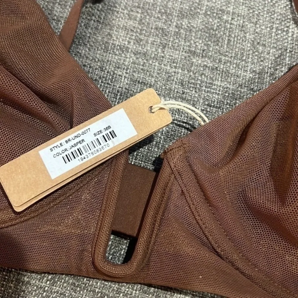 Skims Sheer Underwire Bra - Picture 5 of 8